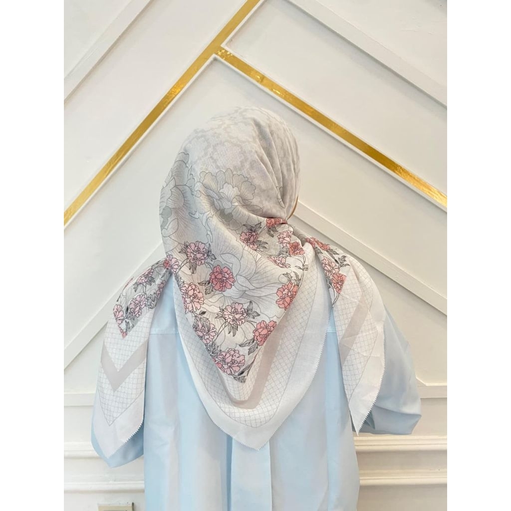NUANSA PUTIH hijab segiempat denay voal motif semarang