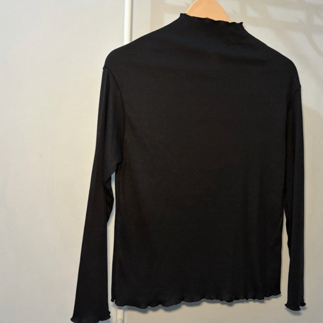 Preloved Nova - Turtleneck Hitam - Turtleneck Rib - Inner Rib - Inner Hijab