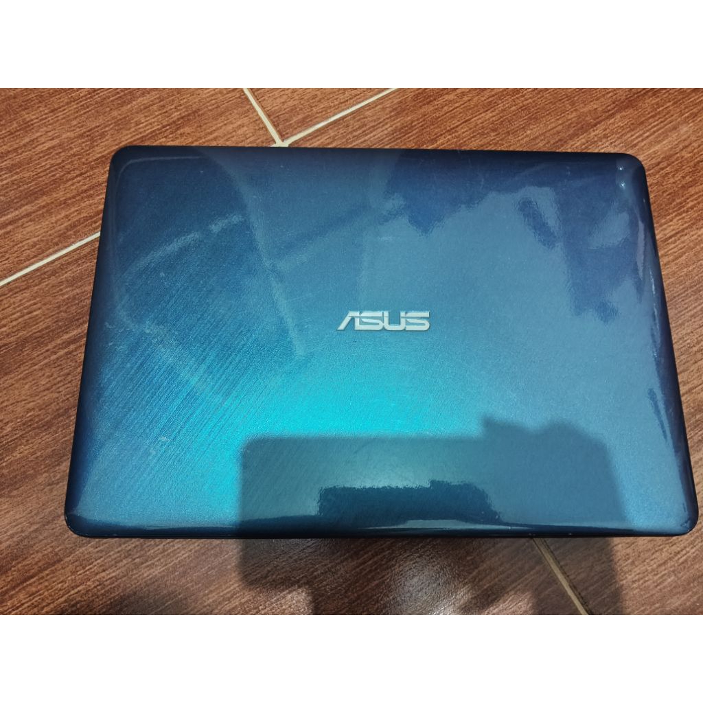 Laptop asus x441m