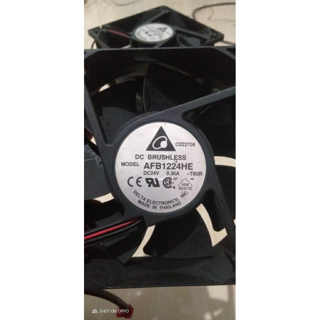 kipas Dc 24v BRUSHLESS/DELTA ukuran 12x12cm 0,36A