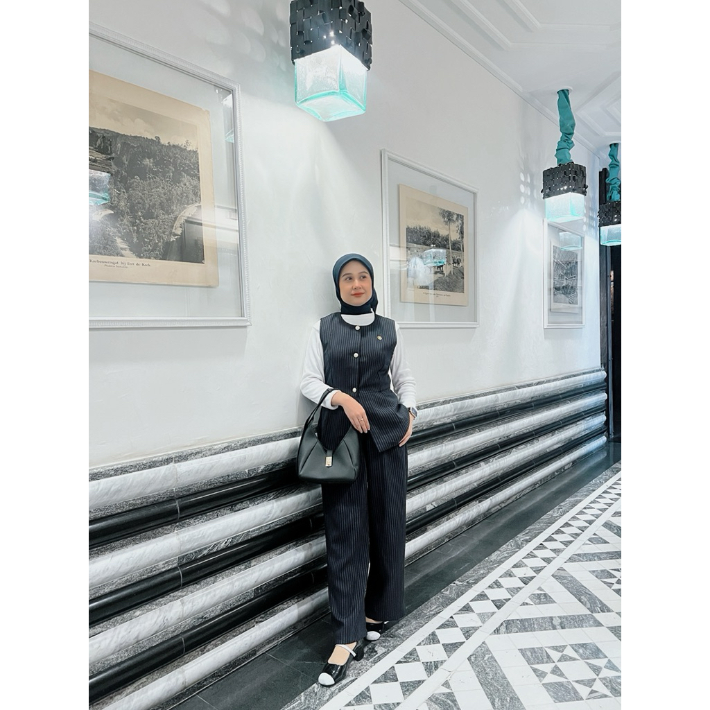 Oneset Nobby Vest & Kulot