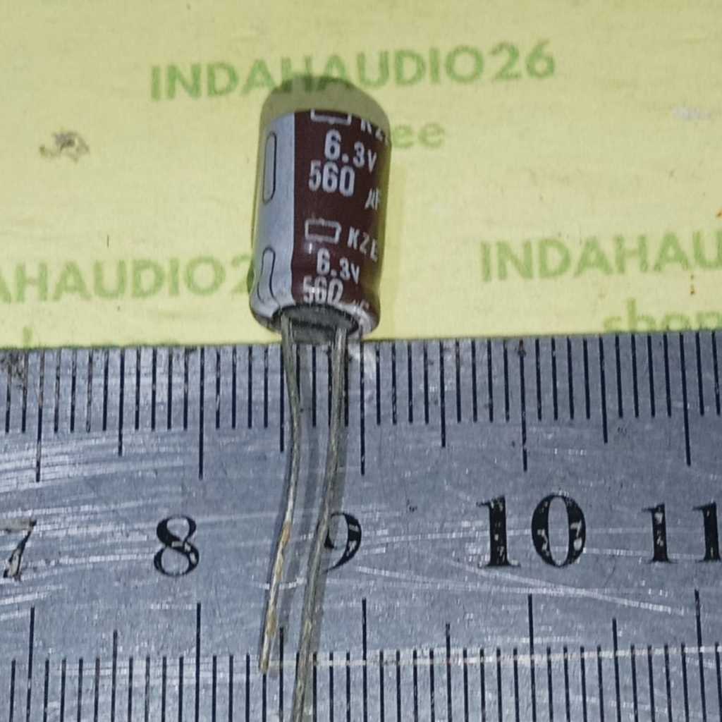 560uf 6v3  6.3v  6,3V  d8X13mm nippon chemicon  elco kapasitor elko capacitor 560uf 6v3  6.3v  6,3V