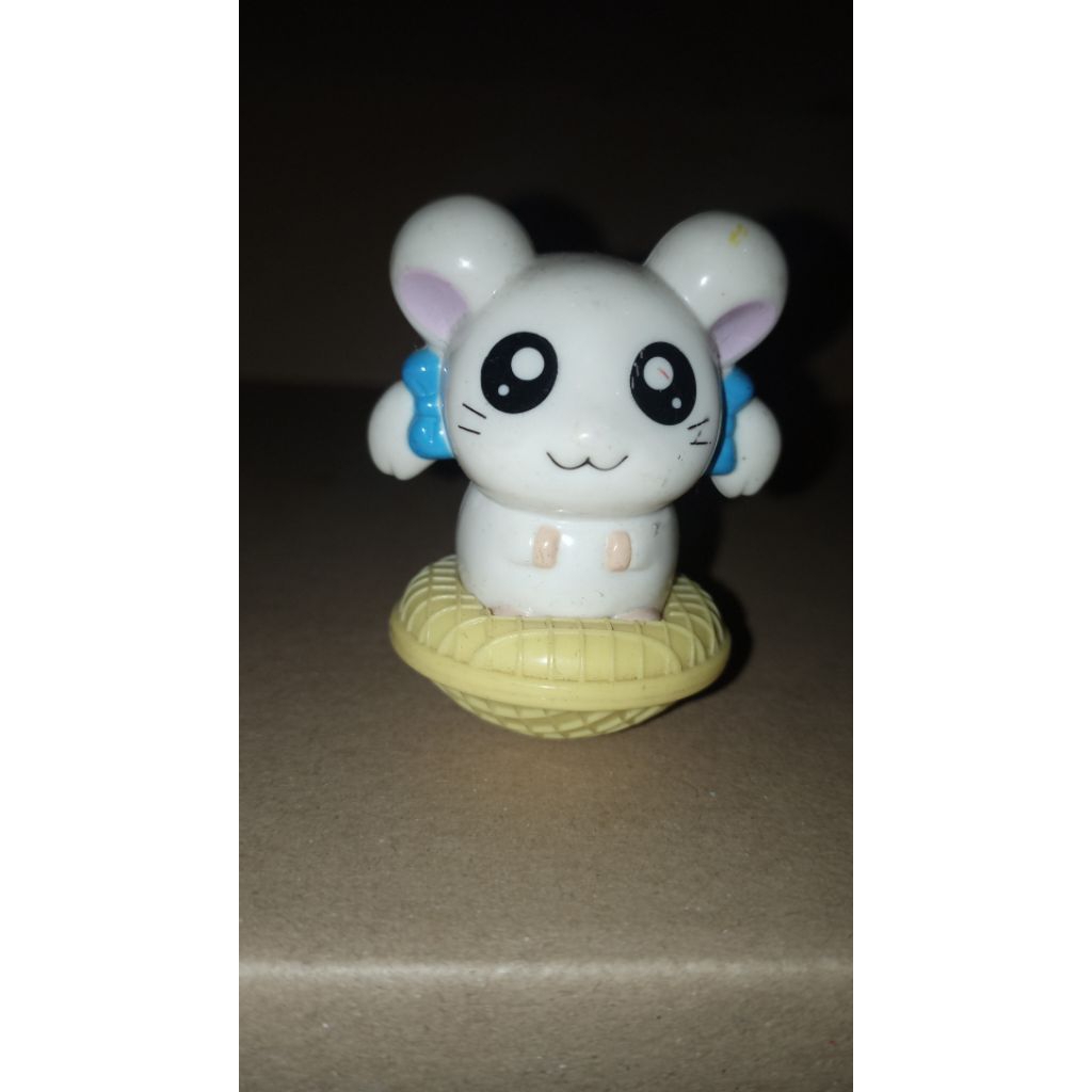 Figure gasing hamtaro dari happy meal
