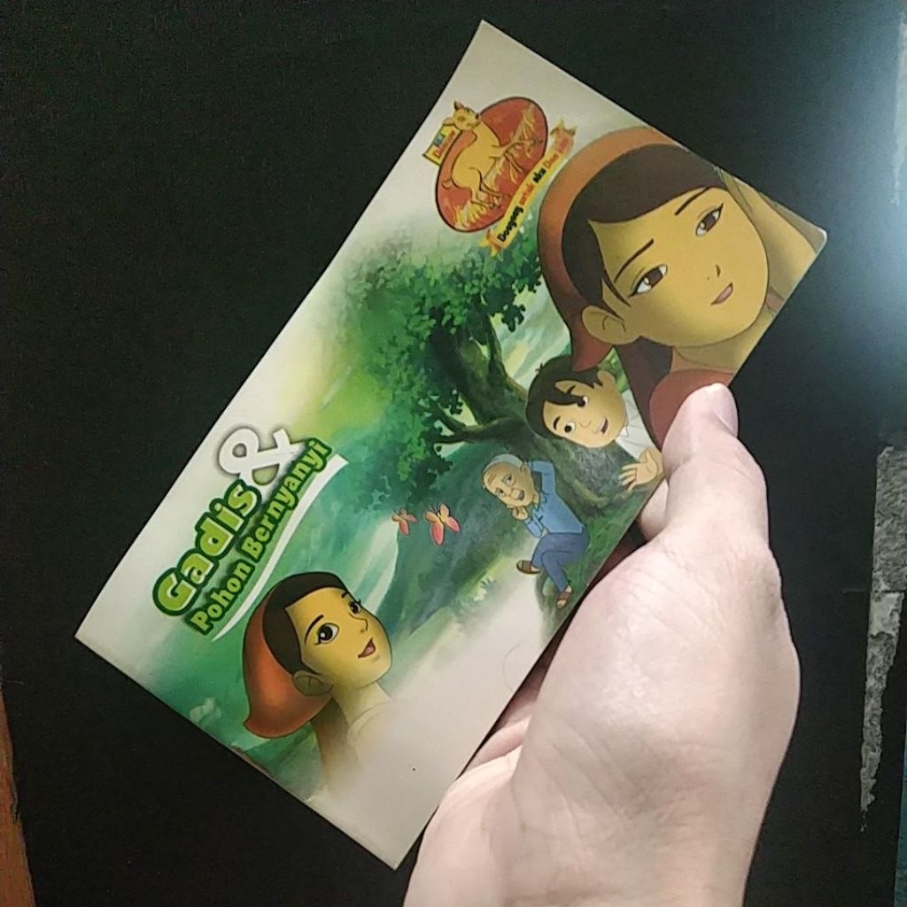 KOMIK DONGENG DANCOW GADIS DAN POHON BERNYANYI