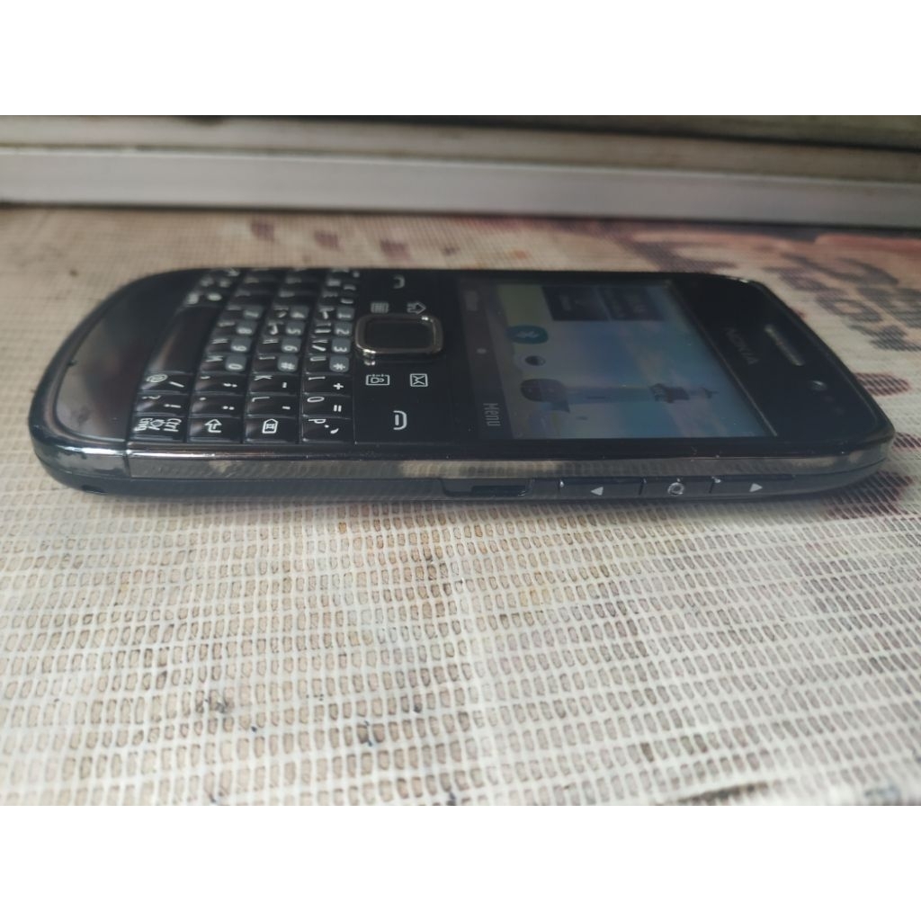 Nokia E6 8GB