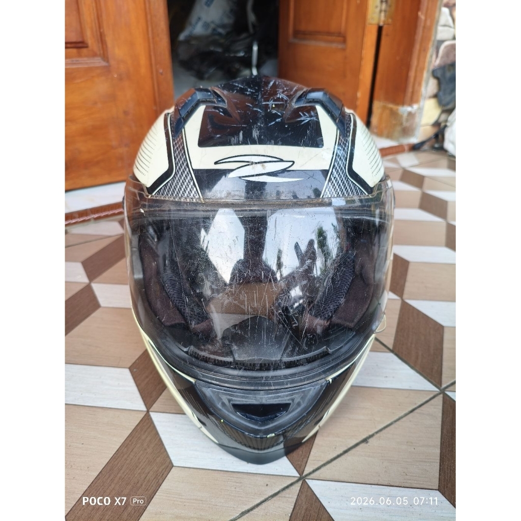 helm helmet full face Zeus speedster second bekas masih bagus