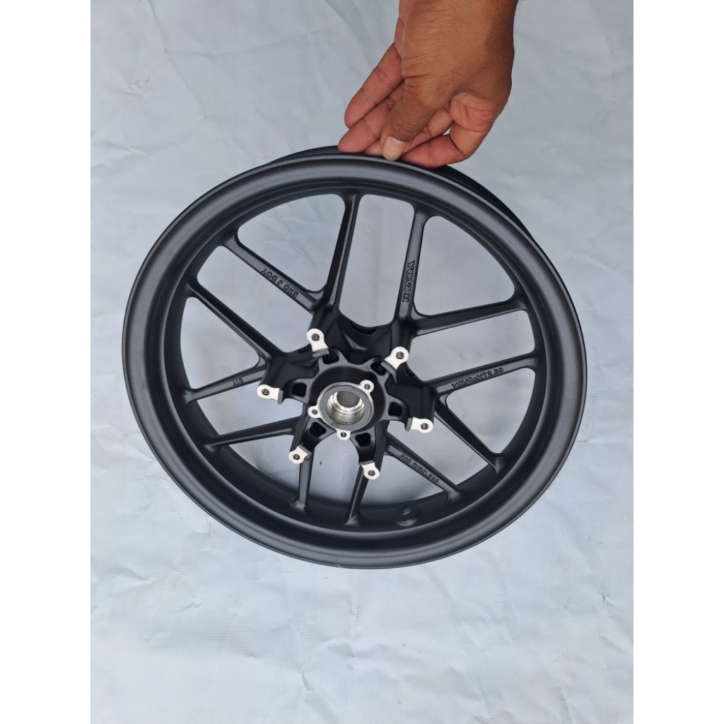 velg pelek roda  depan ADV150 ADV160 ADV abs original