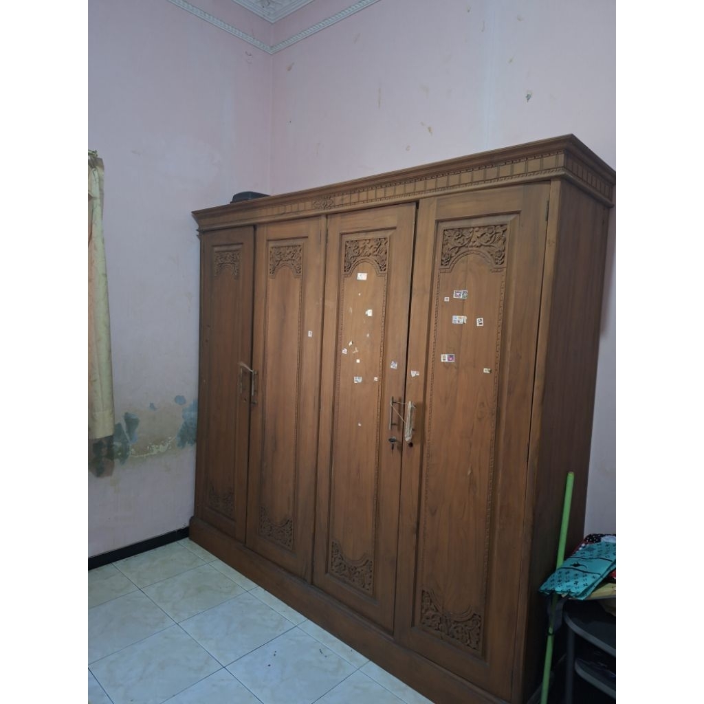 lemari jati 4 pintu