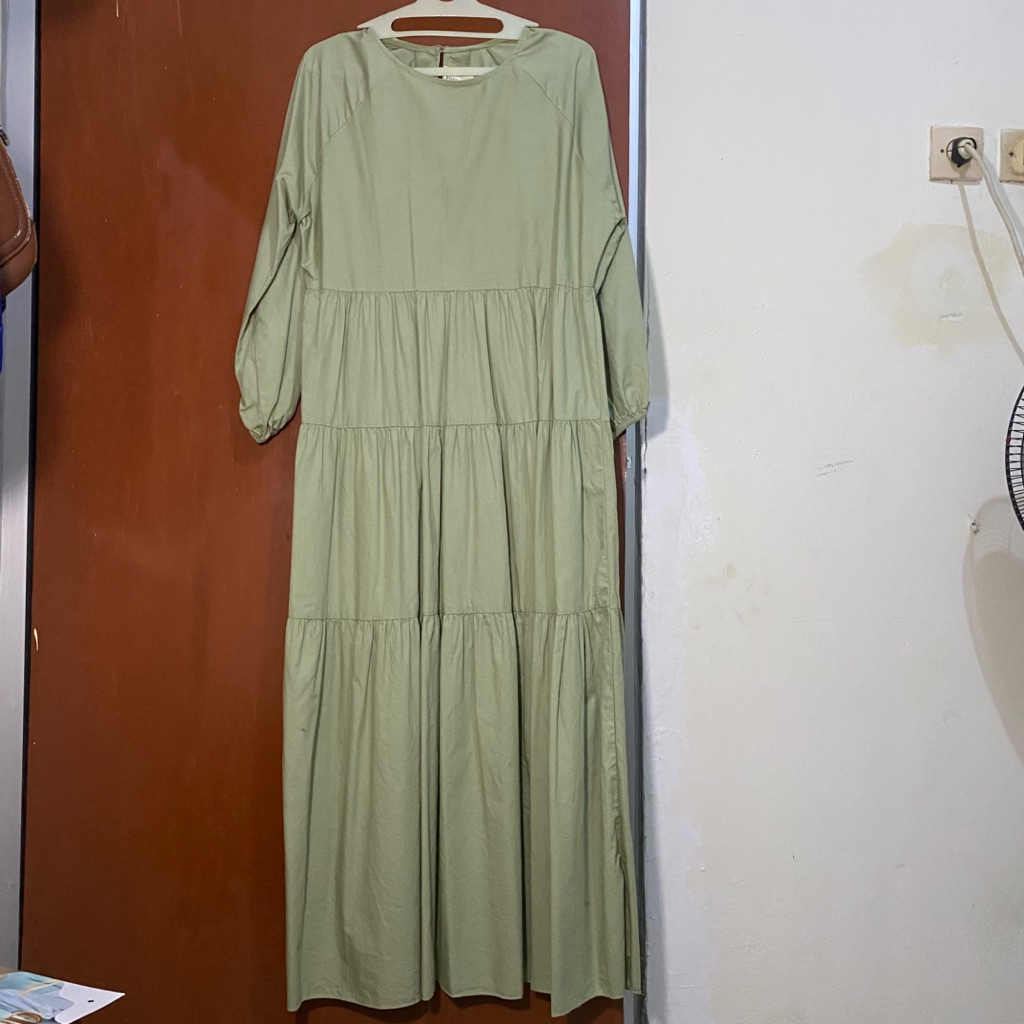 preloved dress puff it up