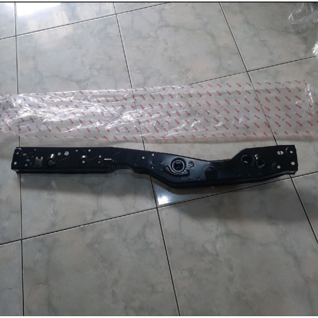 Support Bullhead Palangan Radiator Atas Calya Sigra Original Toyota