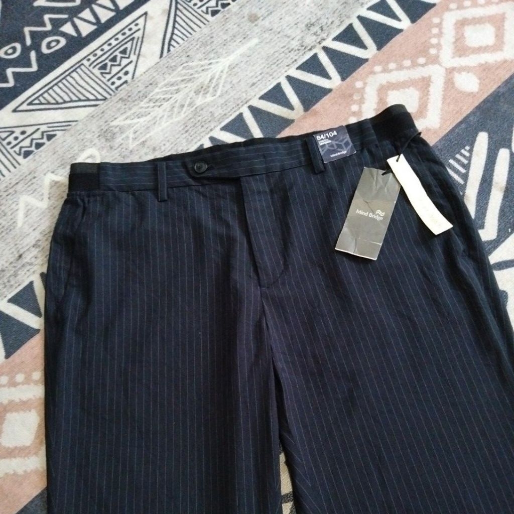 Mind Bridge celana formal salur pria black