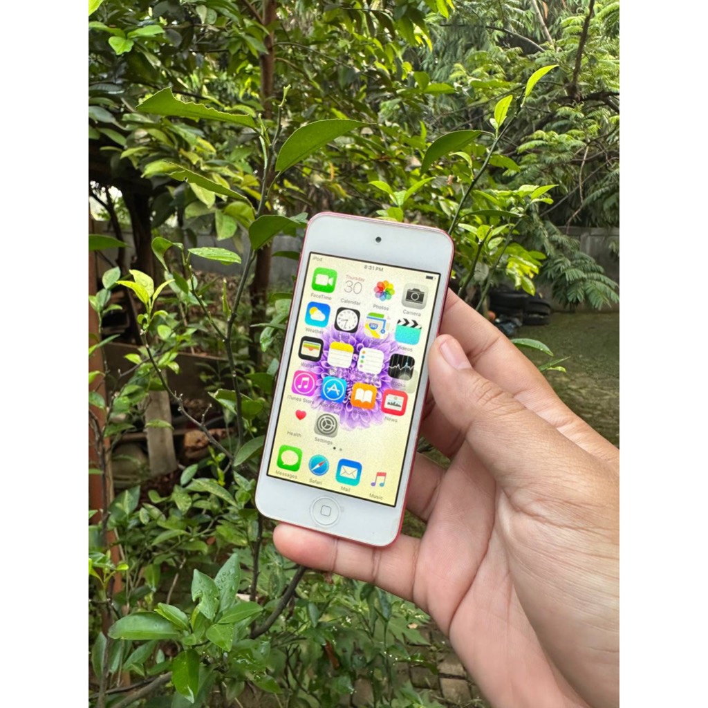 iPod Touch 5th gen 32GB Pink