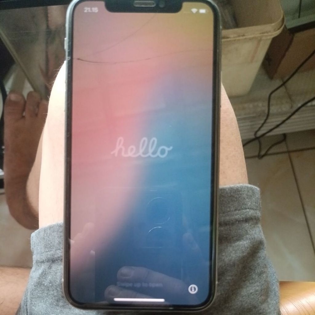 iphone xs lock icloud