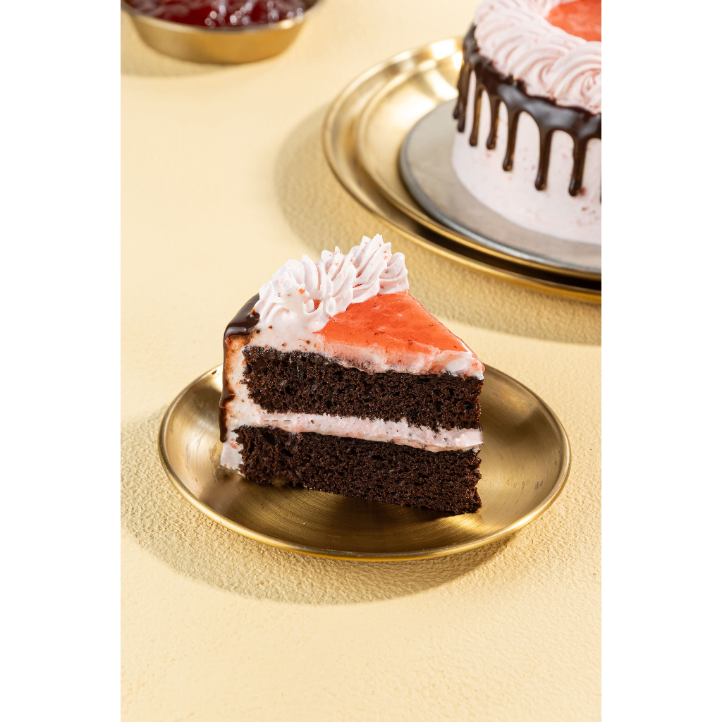 Strawberry Chocolate Slice Cake