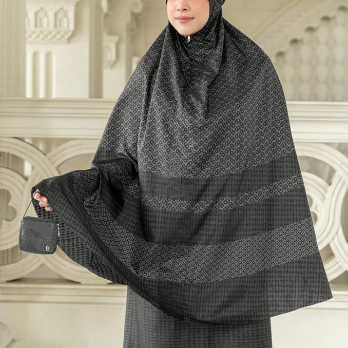 TAPIS ABSTRE CAPSULE PRAYER ROBE BY BUTTONSCARVES