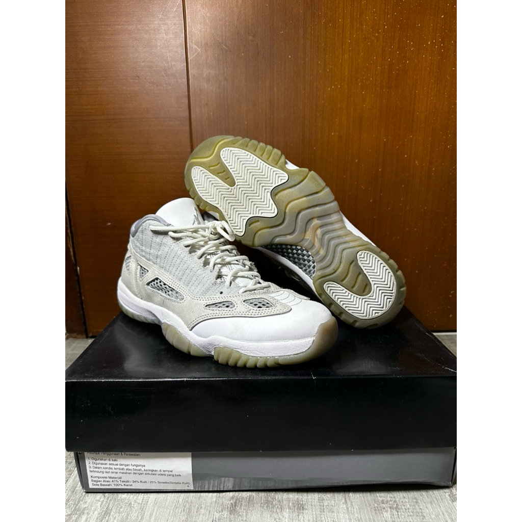 Jordan 11 Retro Low IE US10 / 44