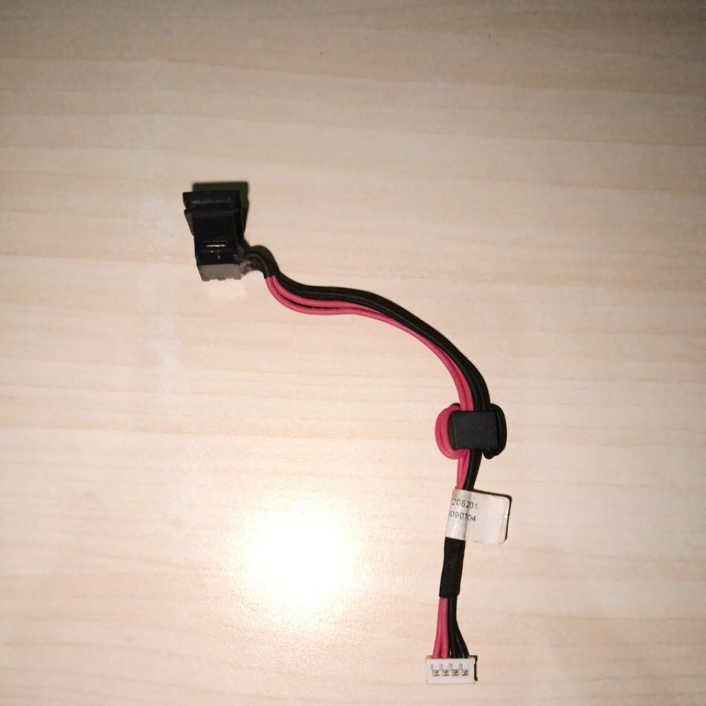 DC JACK TOSHIBA L510