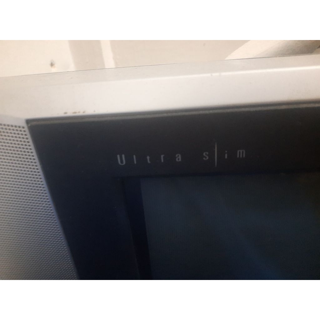 TV Tabung LG Ultra Slim 21 Inch - Siap Pakai & Mulus