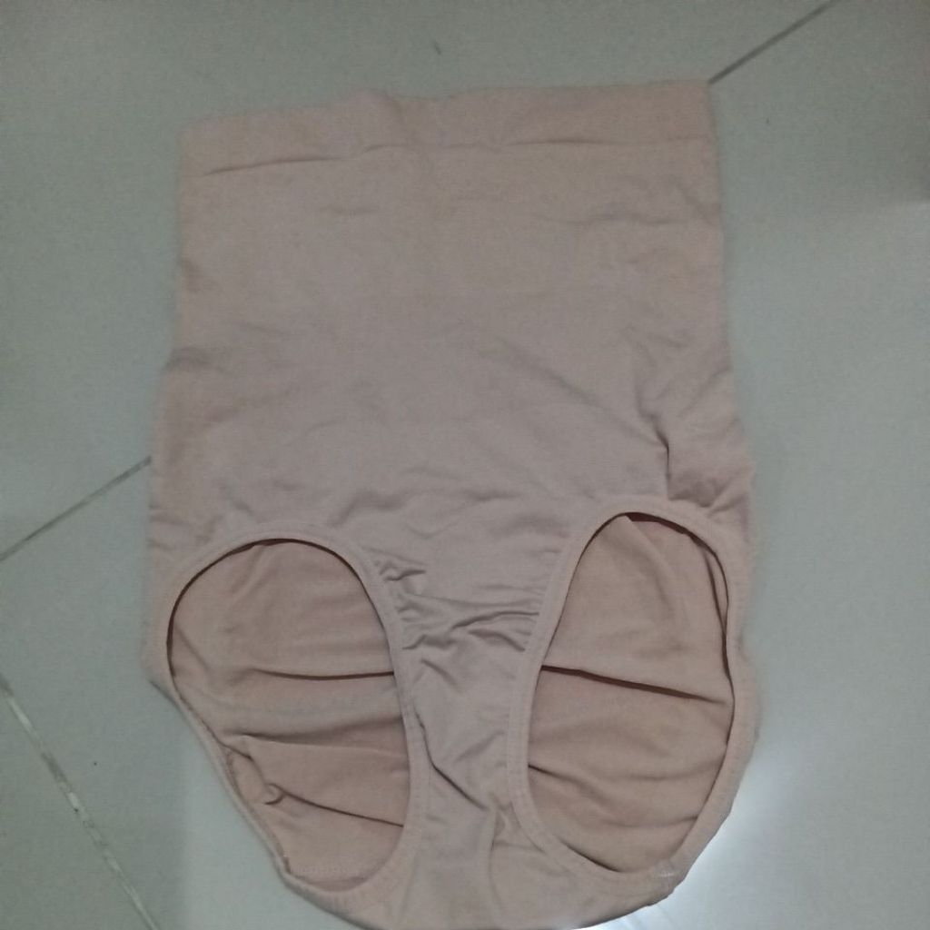 korset triumph uk L nude