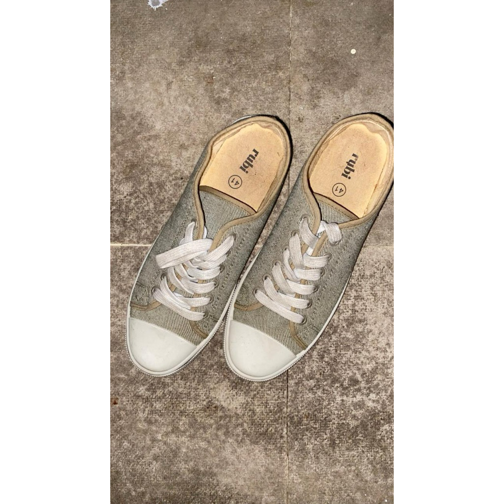 Preloved sepatu rubi