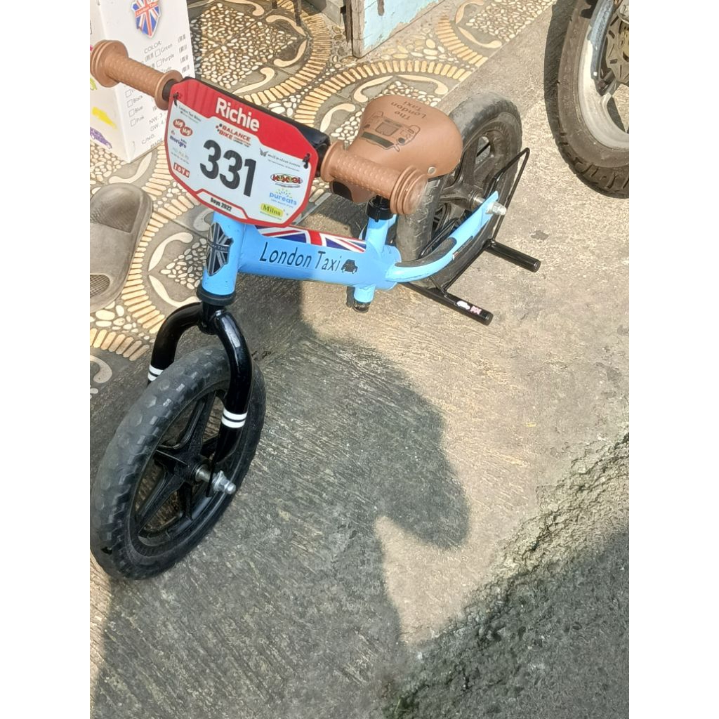 sepeda push bike London taxi preloved bekas masih kondisi 95 persen