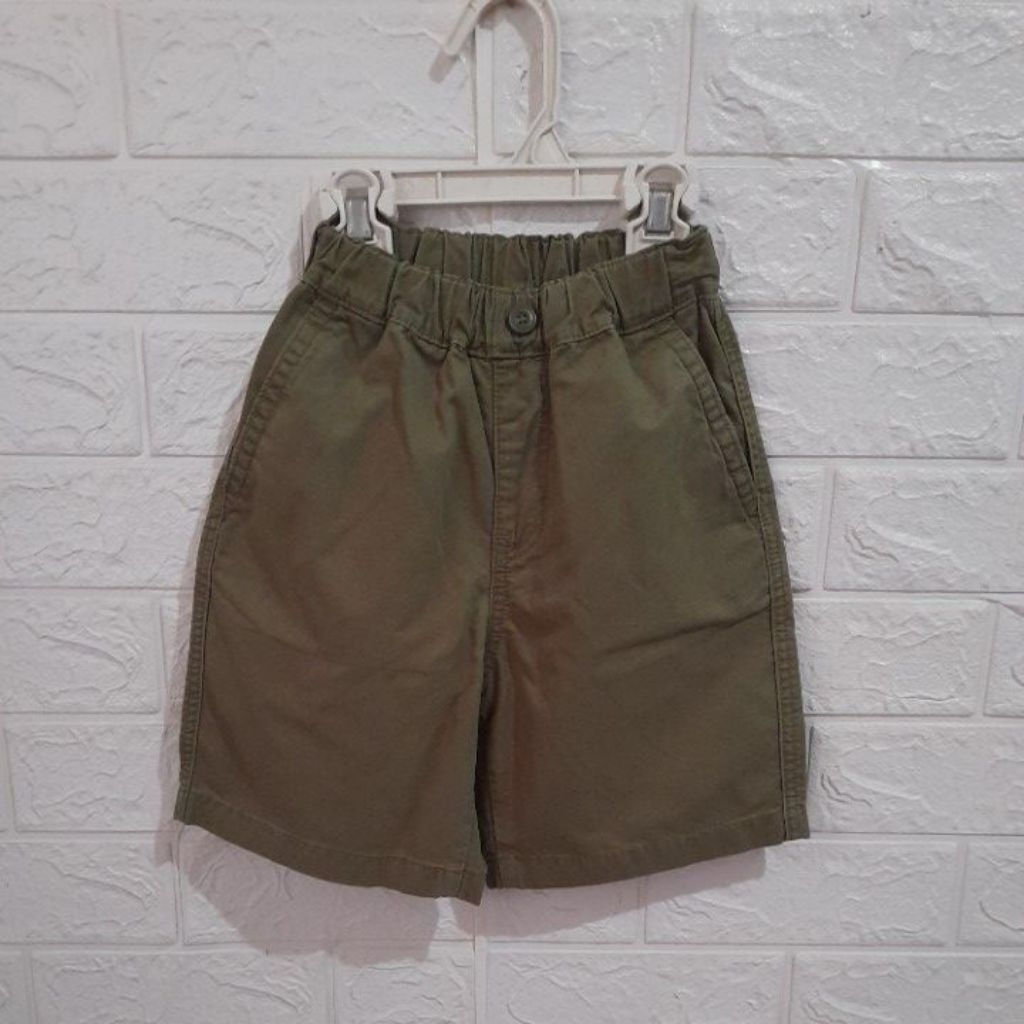Celpen chino anak UNIQLO army size 110/LP 46 P 36