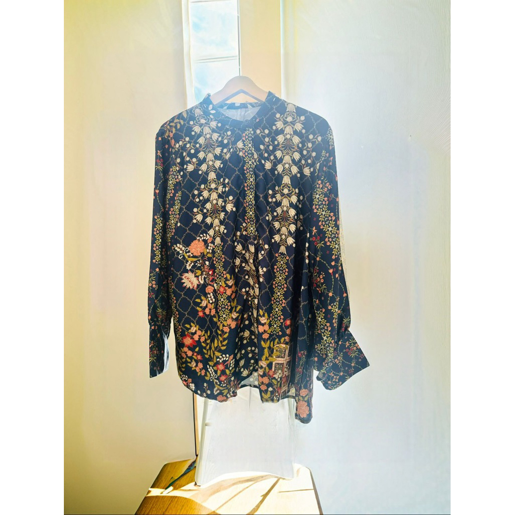 Blouse Heaven Lights