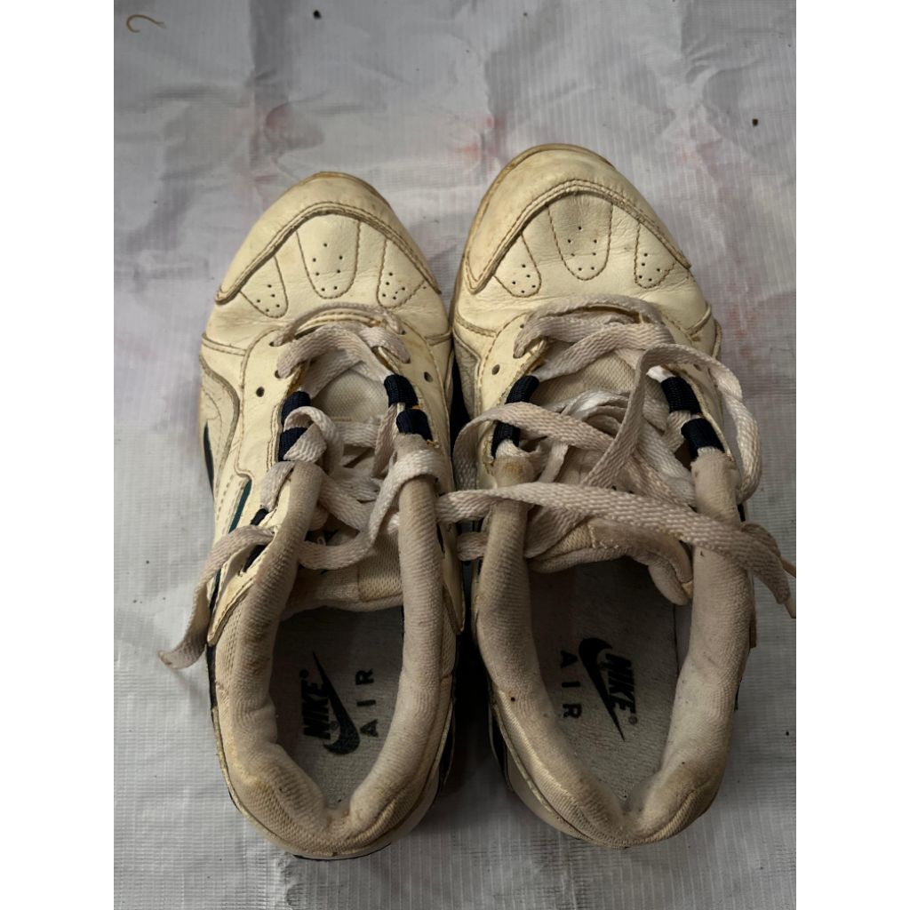 Nike Air Monarch putih Preloved