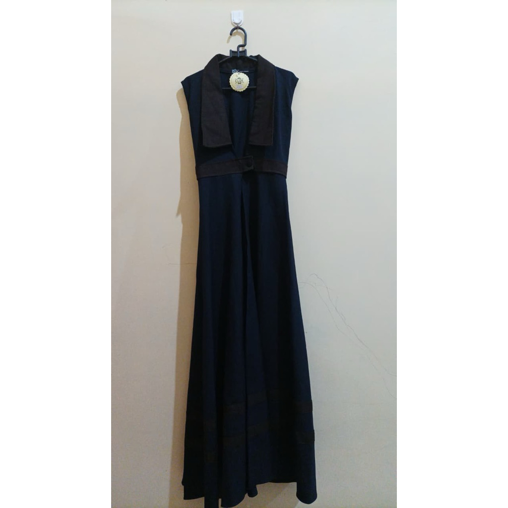 OUTER TANPA LENGAN BY CU2K- PRELOVED HANYA DICOBA