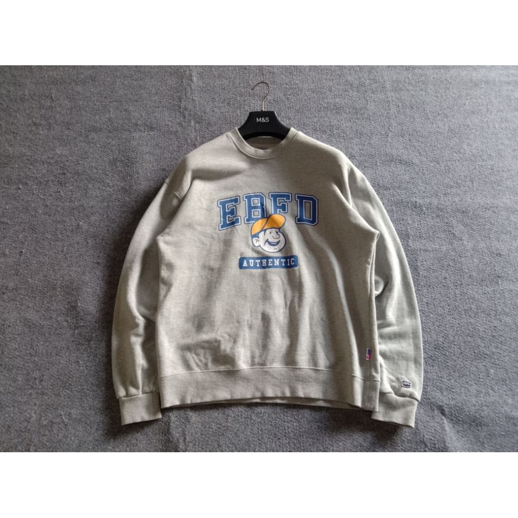 SWEATER/CREWNECK EBFD AUTHENTIC,EBBETS FIELD.Sz L Seperti Baru.