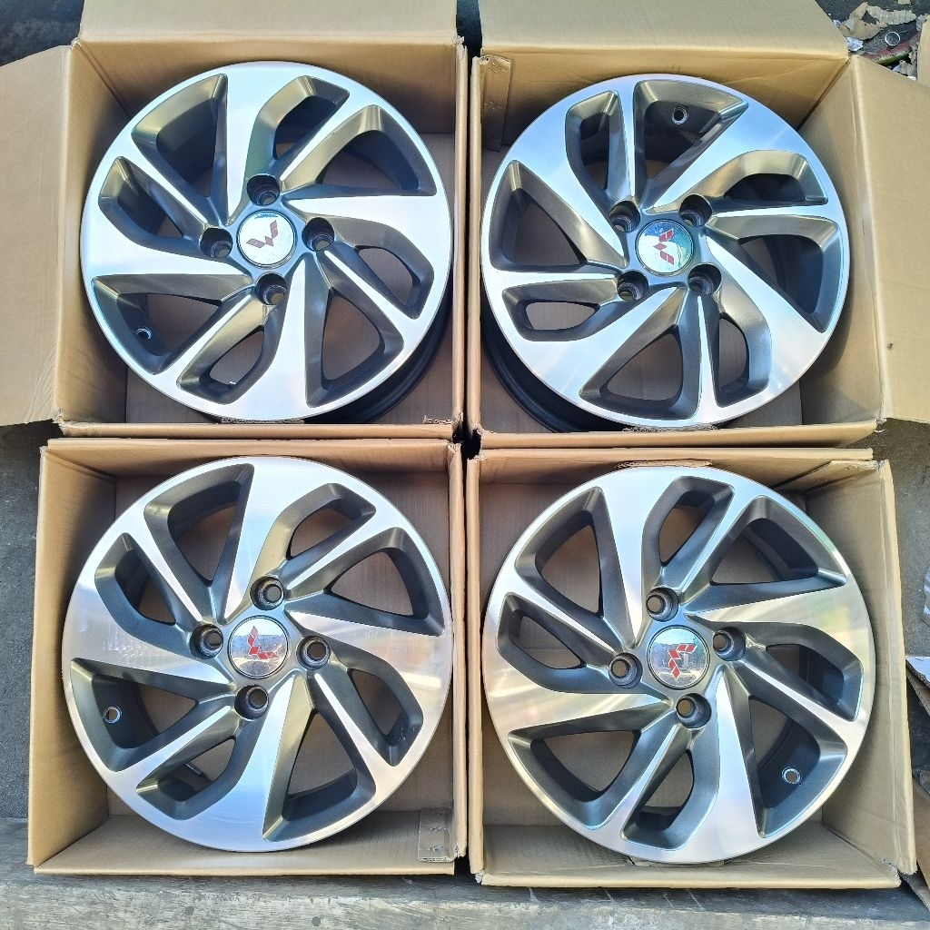 Velg Wuling Original Ring 15 Mulus