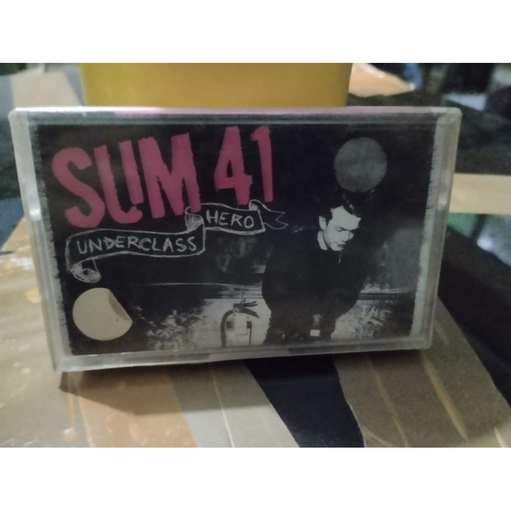 Kaset SUM 41 underclass hero (SEGEL)