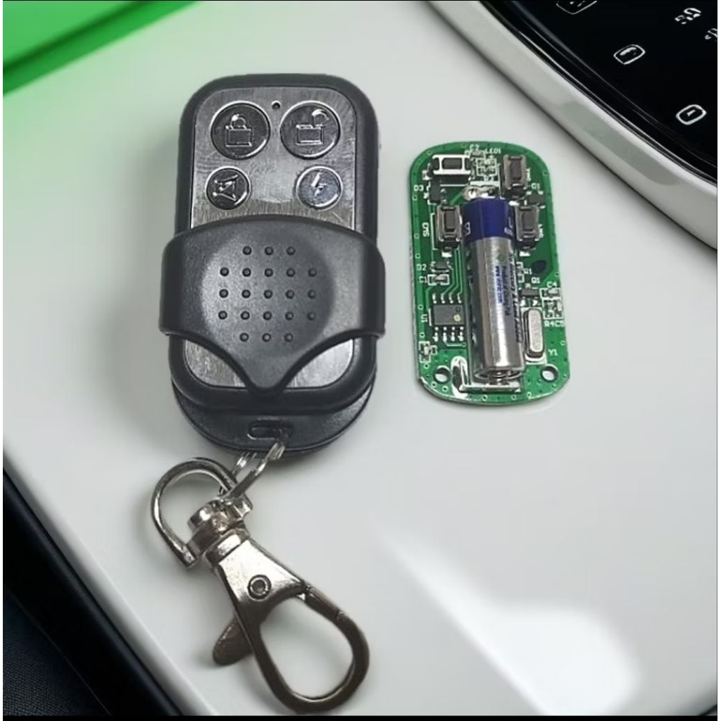 Remote LED kecil Tombol Hitam Daihatsu Granmax, Terios, Xenia, Luxio DLL / Remote Mobil Xenia