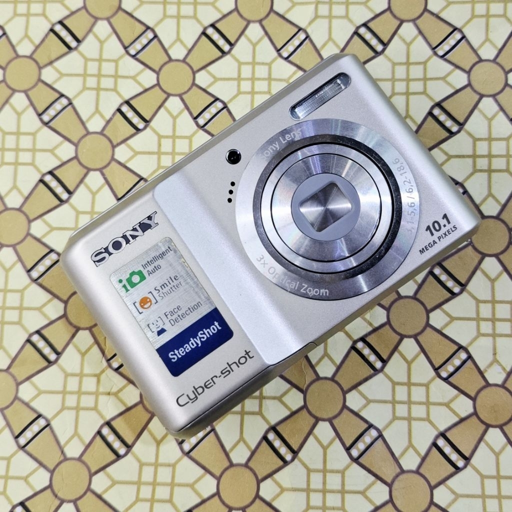 Kamera Digital Cybershot Sony DSC-S2000