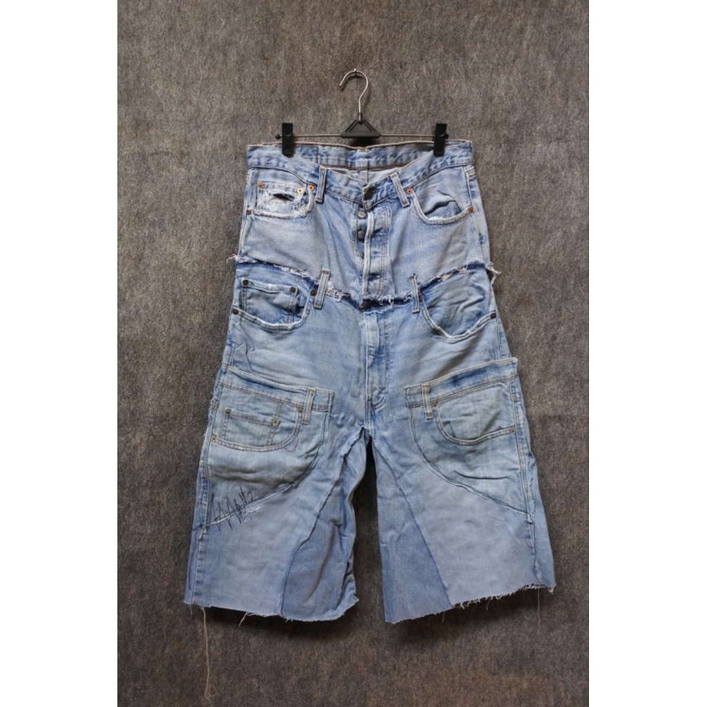 Celana Jeans Levi’s DEFECT Original Vintage second preloved size 33