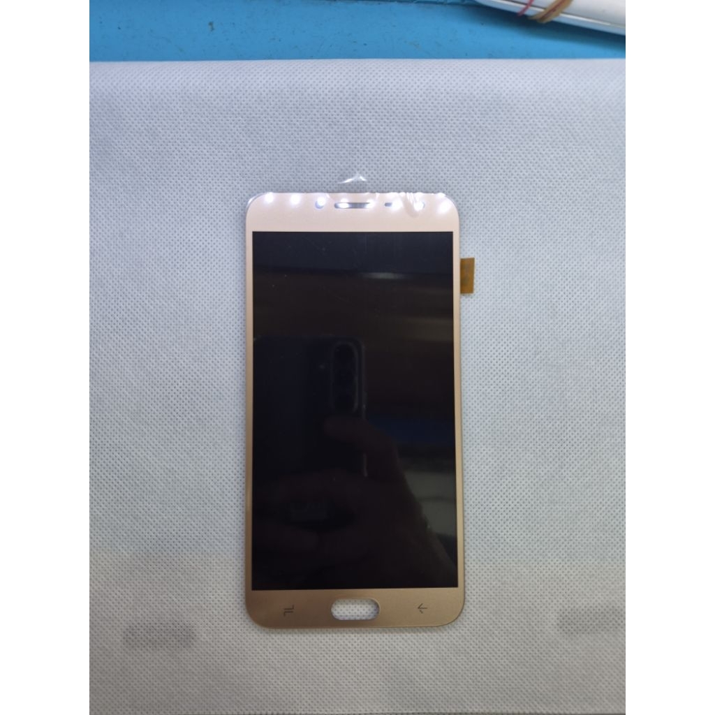 LCD samsung J4