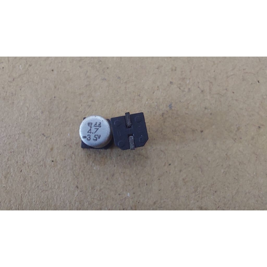ELCO SMD 4,7uf 35v