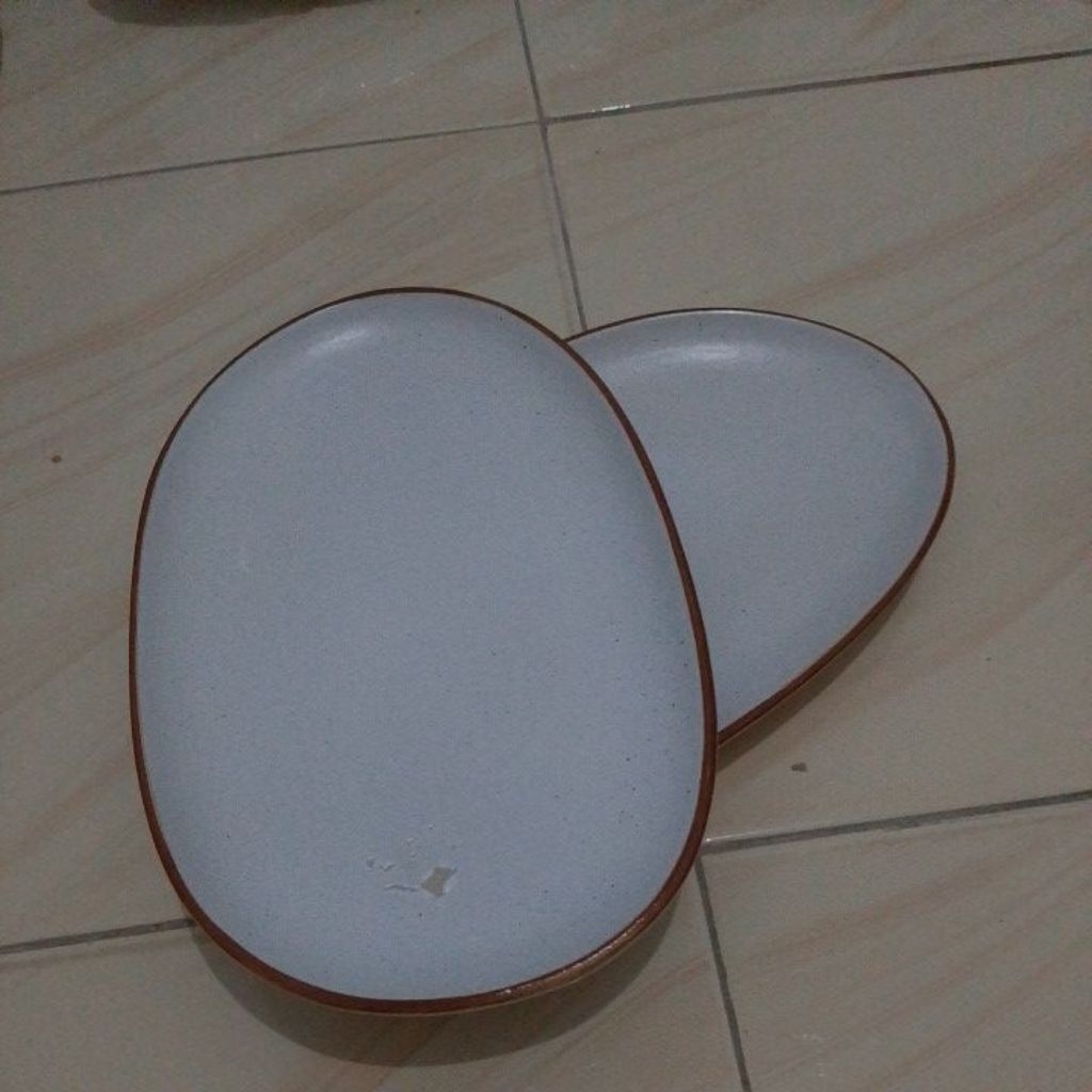 2 Pcs Piring oval kecil keramik RIJEK.
