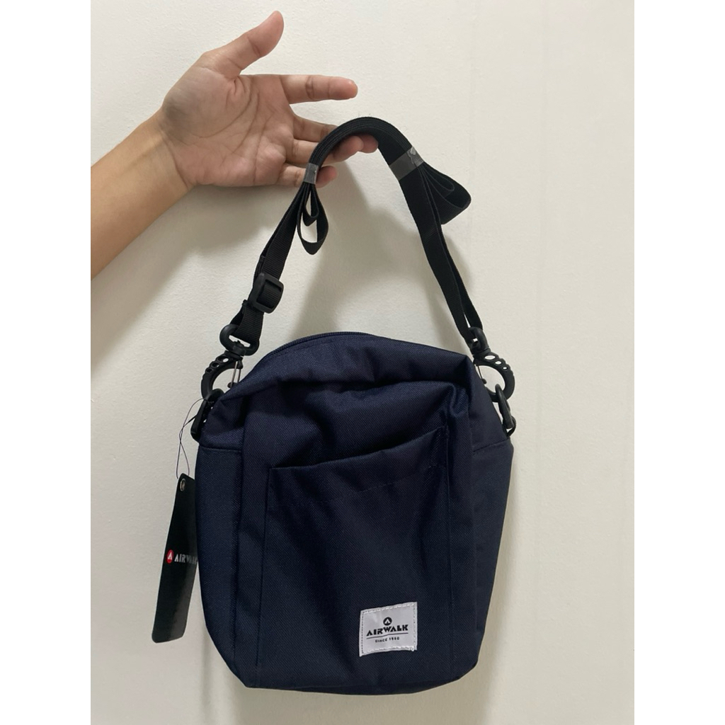 Tas slingbag Airwalk navy unisex sale 70%