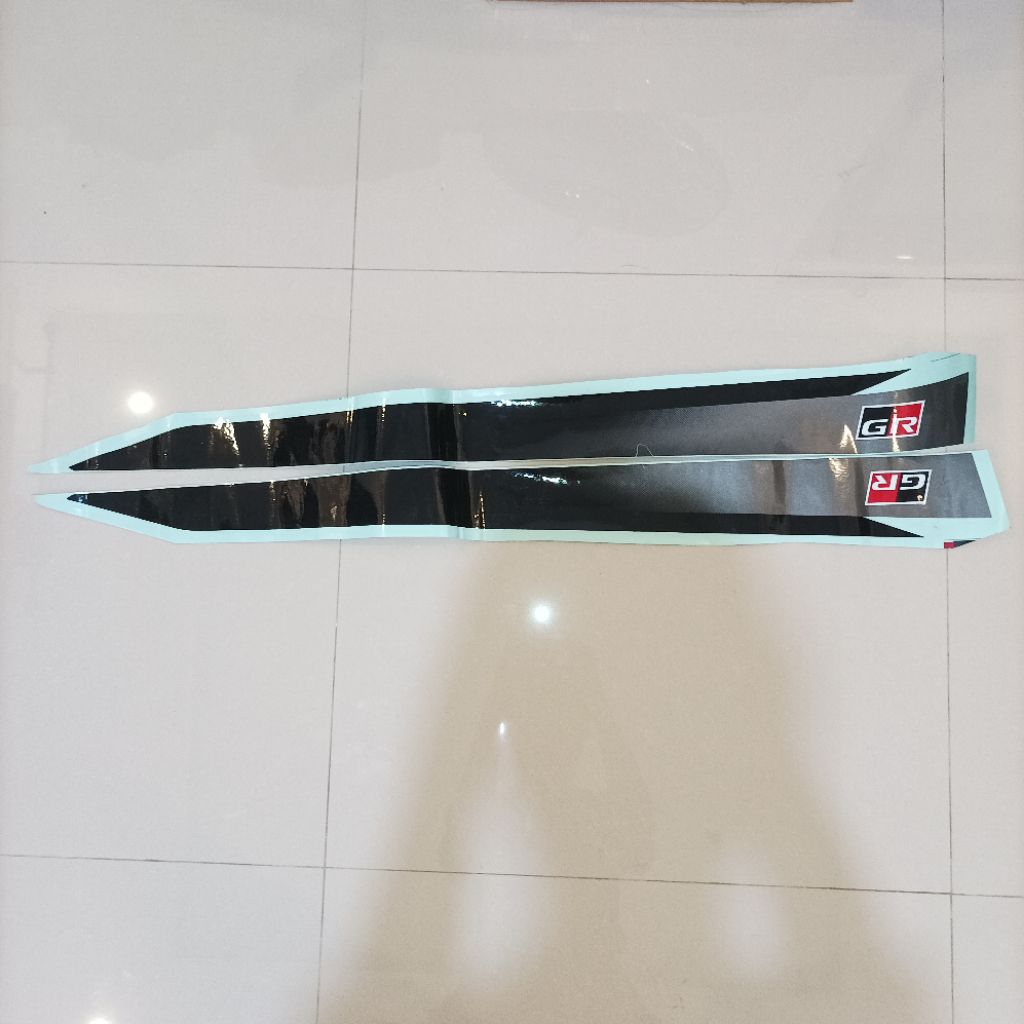 STIKER BODY SAMPING TOYOTA RAIZE GR SPORT ORIGINAL