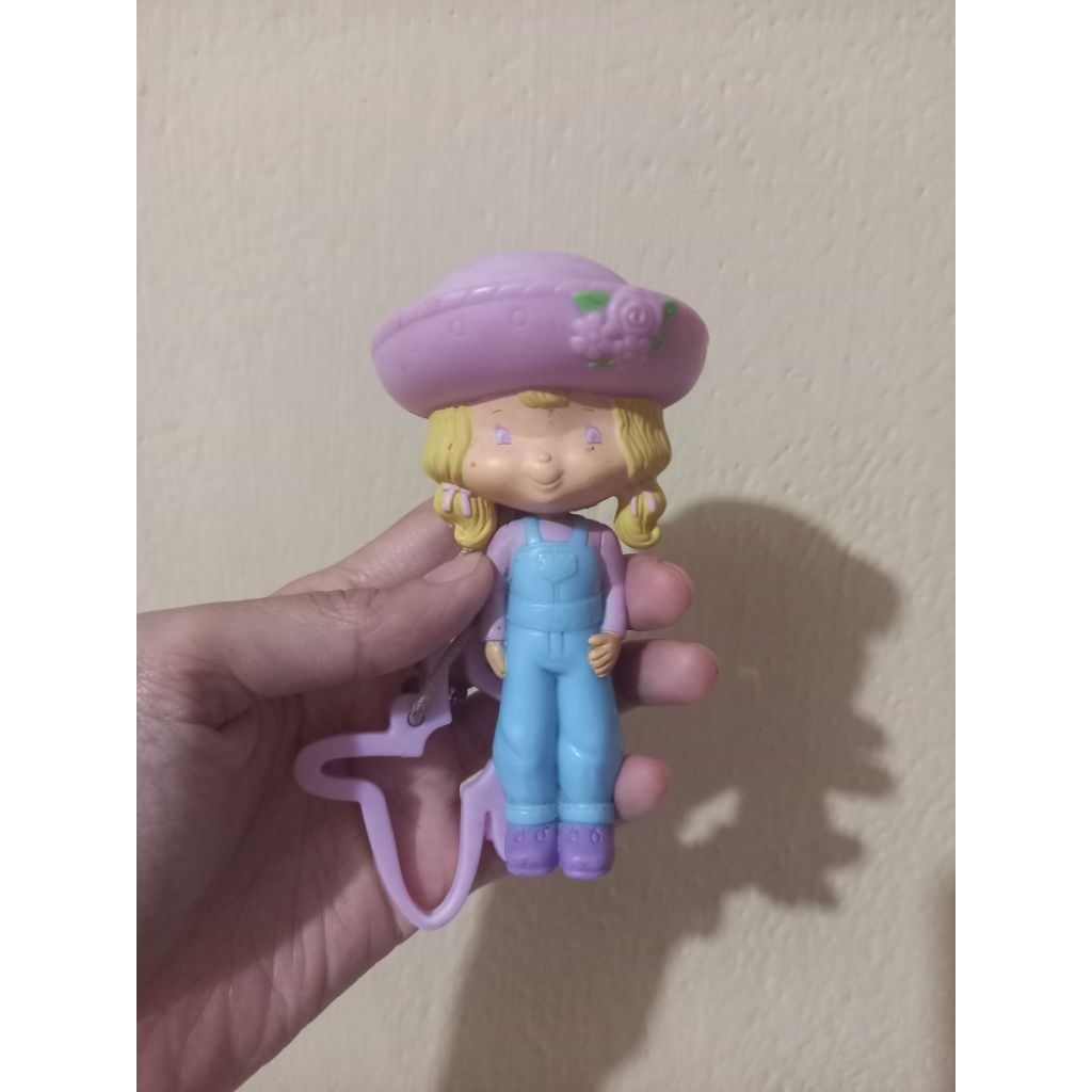Ganci Gantungan Kunci Figur MCD Strawberry Shortcake Rare