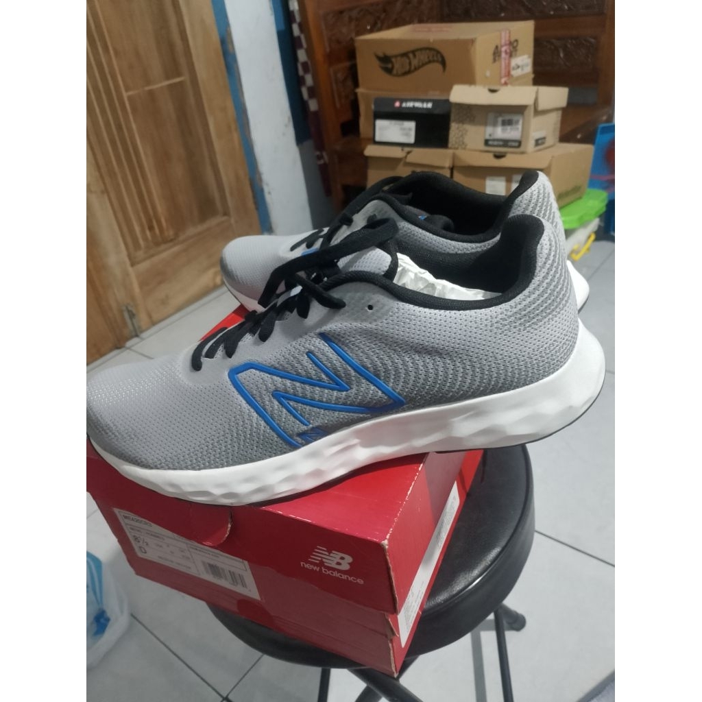 new balance running course size 42 sepatu lari pria