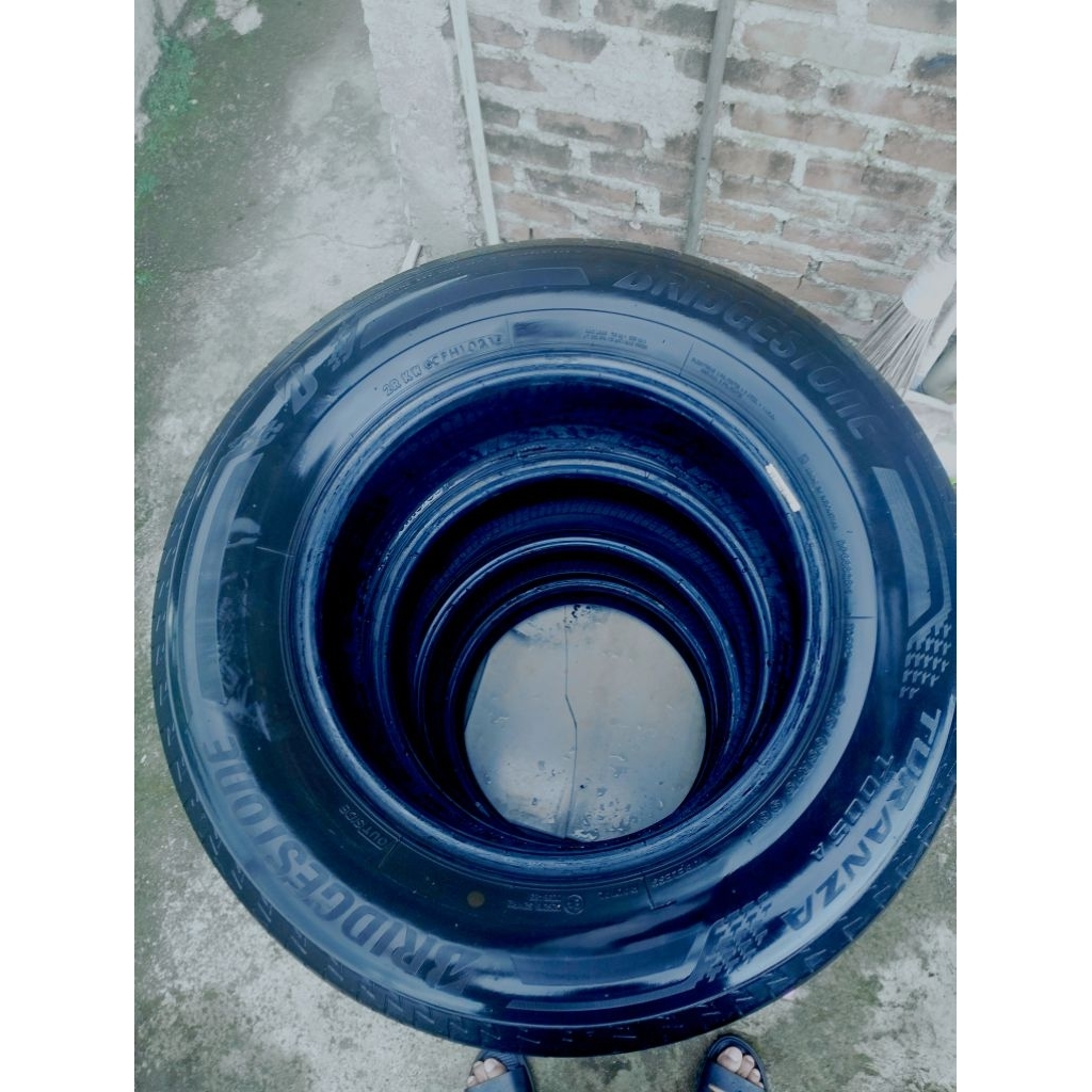 Bridgestone Turanza T0005A R15 215 65