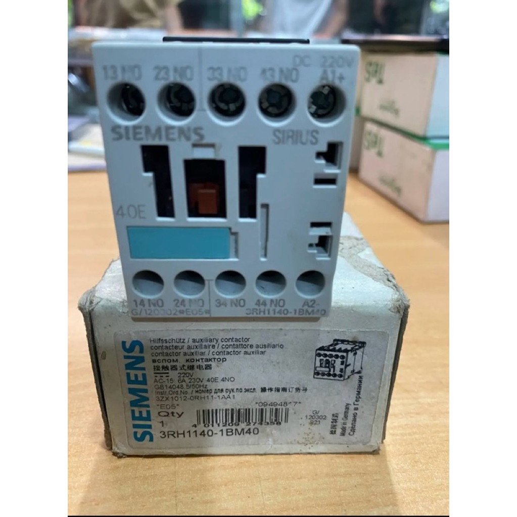 kontaktor relay siemens 3RH1140-1BM40 DC 220V 220VDC 4NO