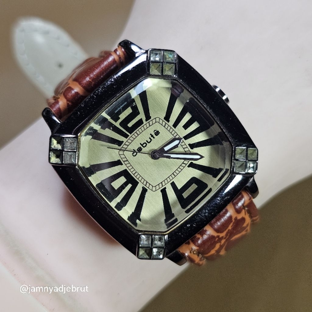 Jam Debute Icefeu Square Silver Beige Bekas