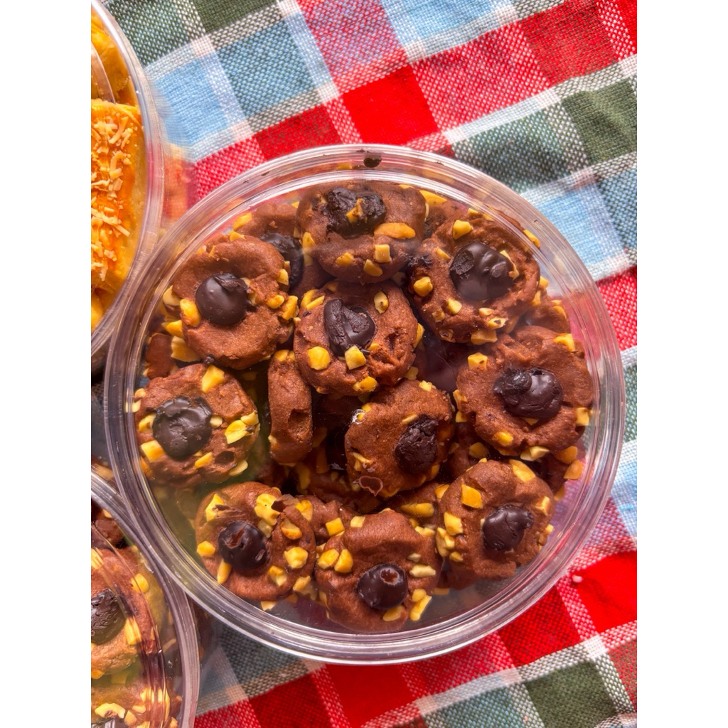kue kering coklat kacang