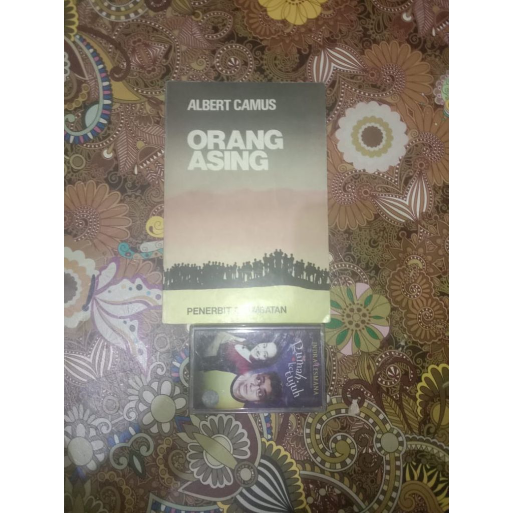 BUKU ORANG ASING