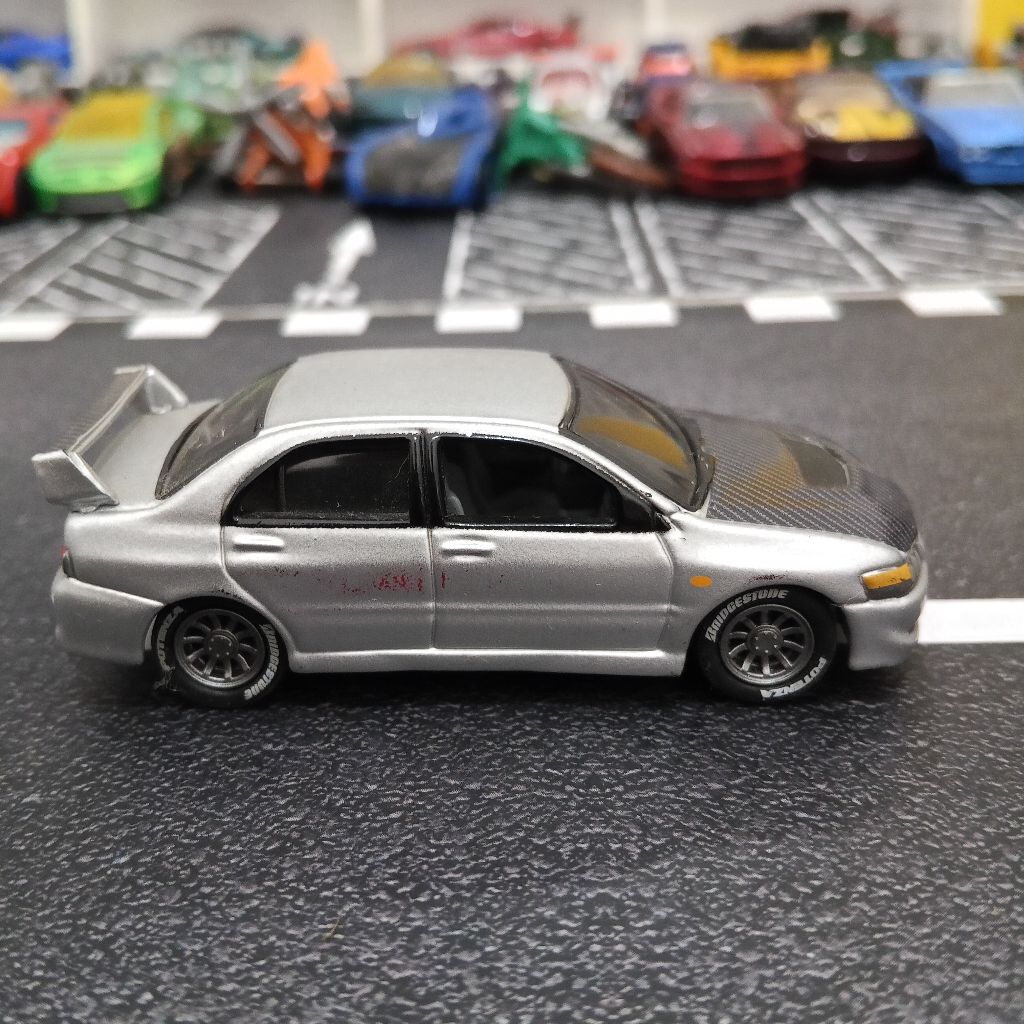 JOHNNY LIGHTNING LOOSE MITSUBISHI LANCER EVOLUTION SILVER KAP HITAM