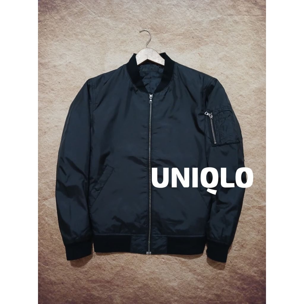 Jaket casual bomber UNIQLO recomend bekas murah