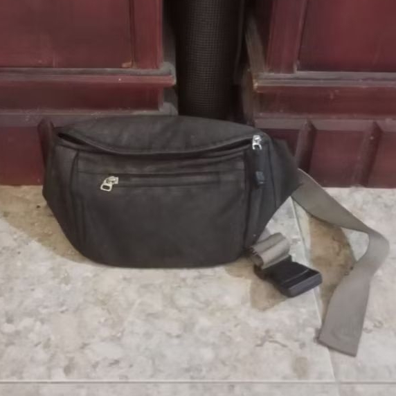preloved waistbag black hitam second bekas